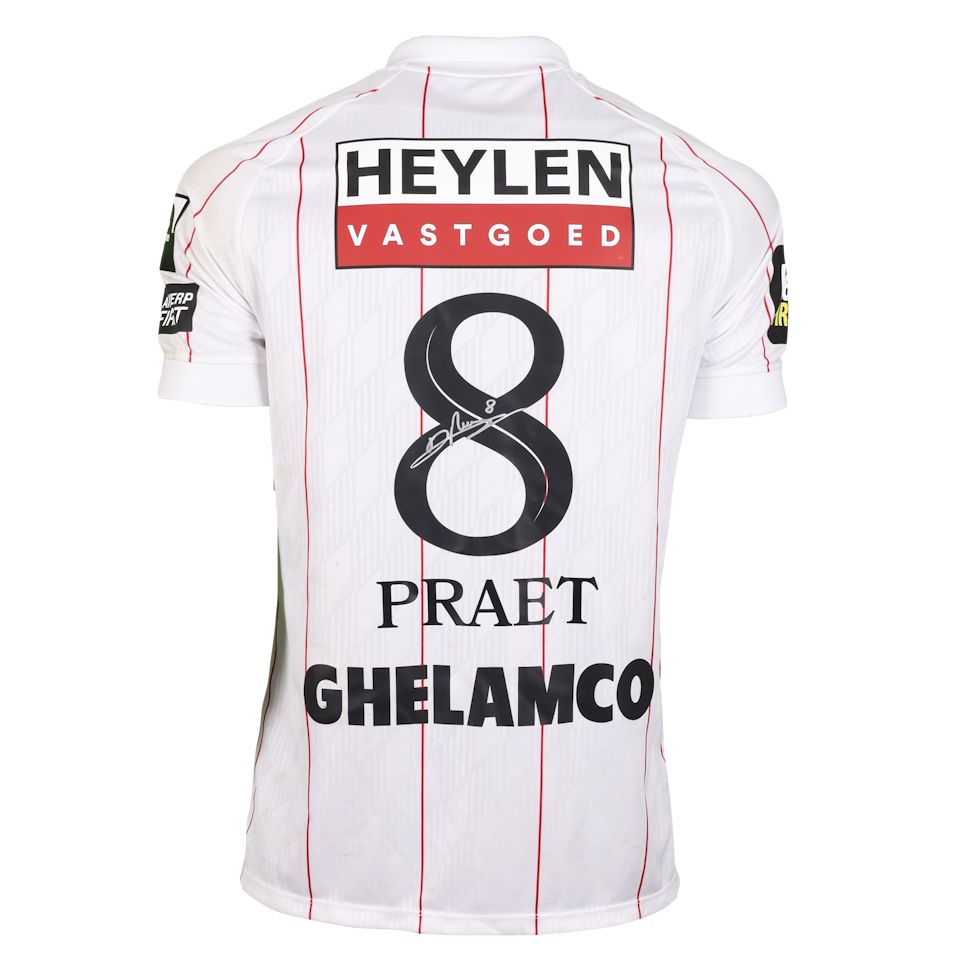Dennis Praet Royal Antwerp FC shirt