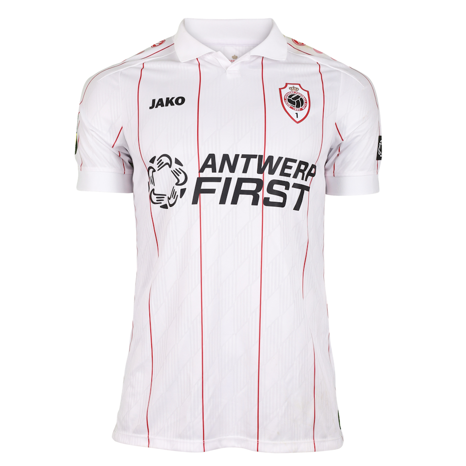 Mahamadou Doumbia Royal Antwerp FC のシャツ