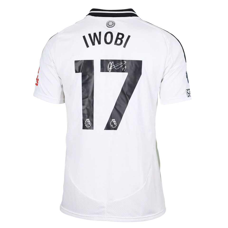 来自Fulham的Alex Iwobi球衣
