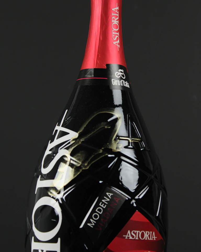 Astoria Bottle | Stage 12 | Olav Kooij