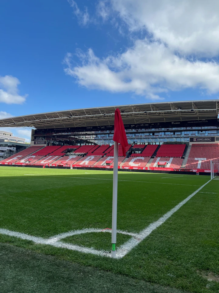 Original corner flag of the 2024 - 2025 season 	