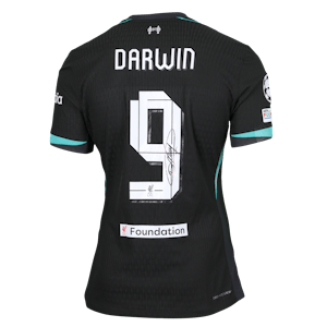 Darwin Núñez Liverpool shirt