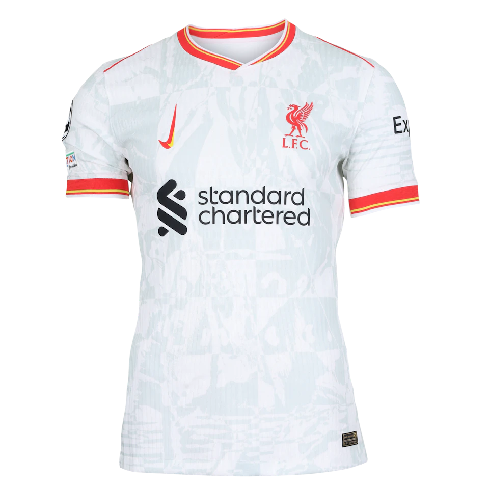 来自Liverpool的Andrew Robertson球衣