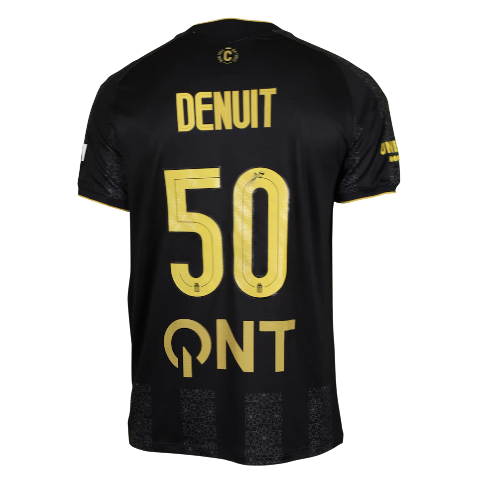 来自Sporting Charleroi的Robin Denuit球衣