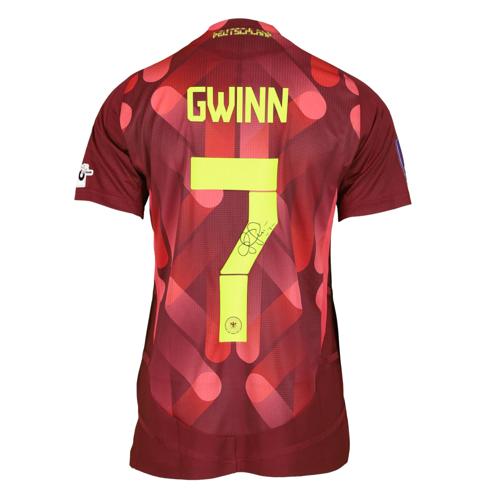 Germany W-Trikot von Giulia Gwinn