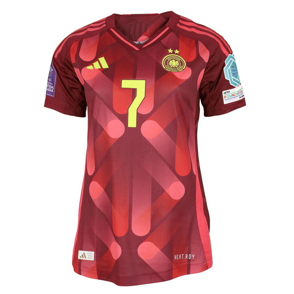 Germany W-Trikot von Giulia Gwinn