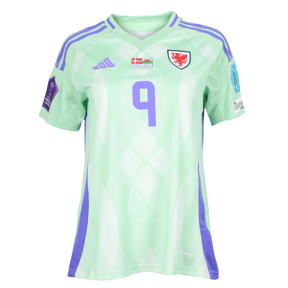 Shirt van Kayleigh Barton Wales W