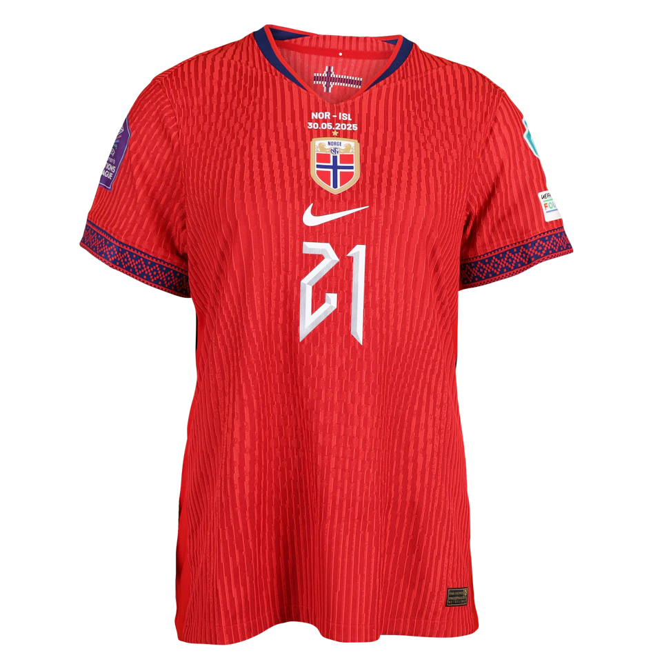 Shirt van Lisa Fjeldstad Naalsund Norway W