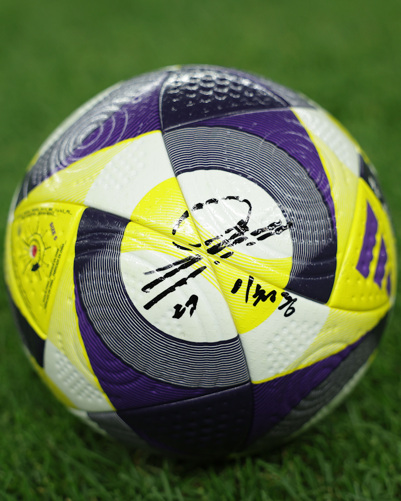 Match Scored Ball `11 - Chung-yong Lee 이청용| MatchWornShirt