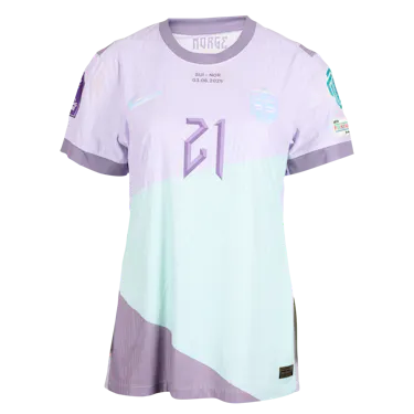 来自Norway W的Lisa Fjeldstad Naalsund球衣