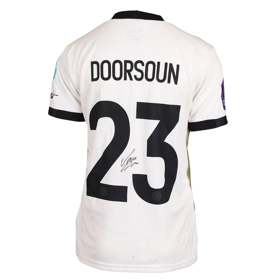 来自Germany W的Sara Doorsoun球衣