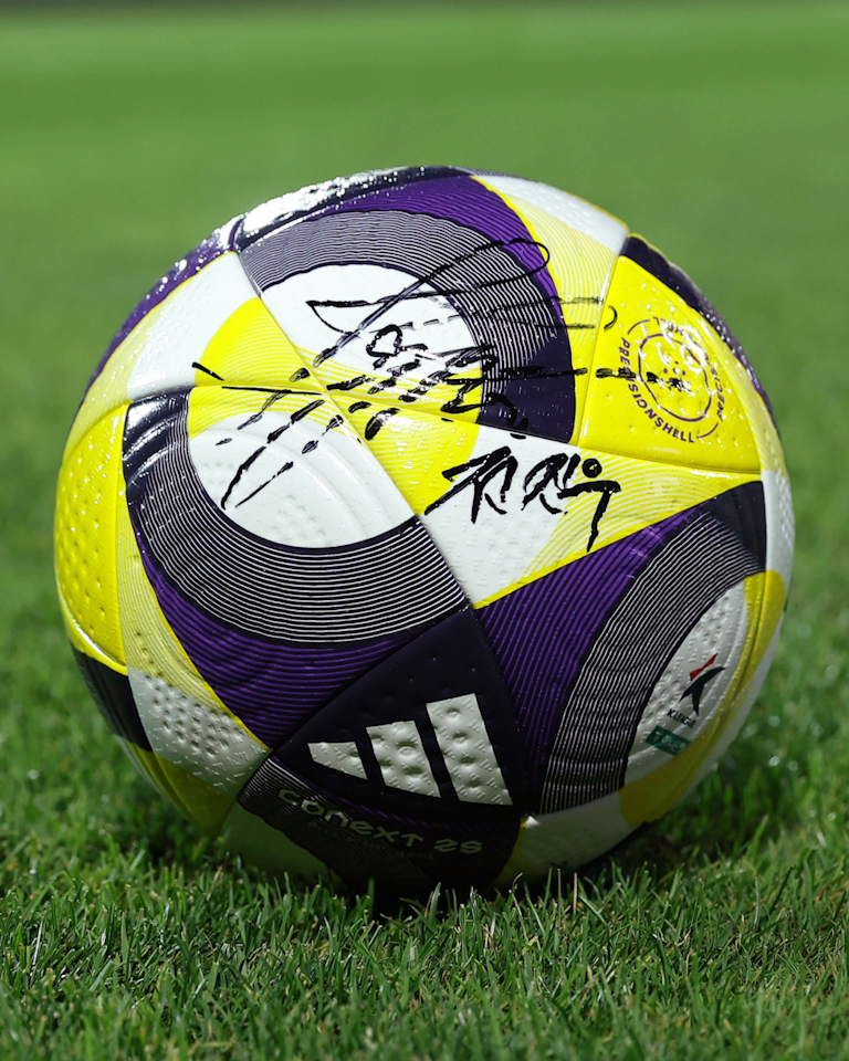 Match Scored Ball `79 - Jin-woo Jeon 전진우