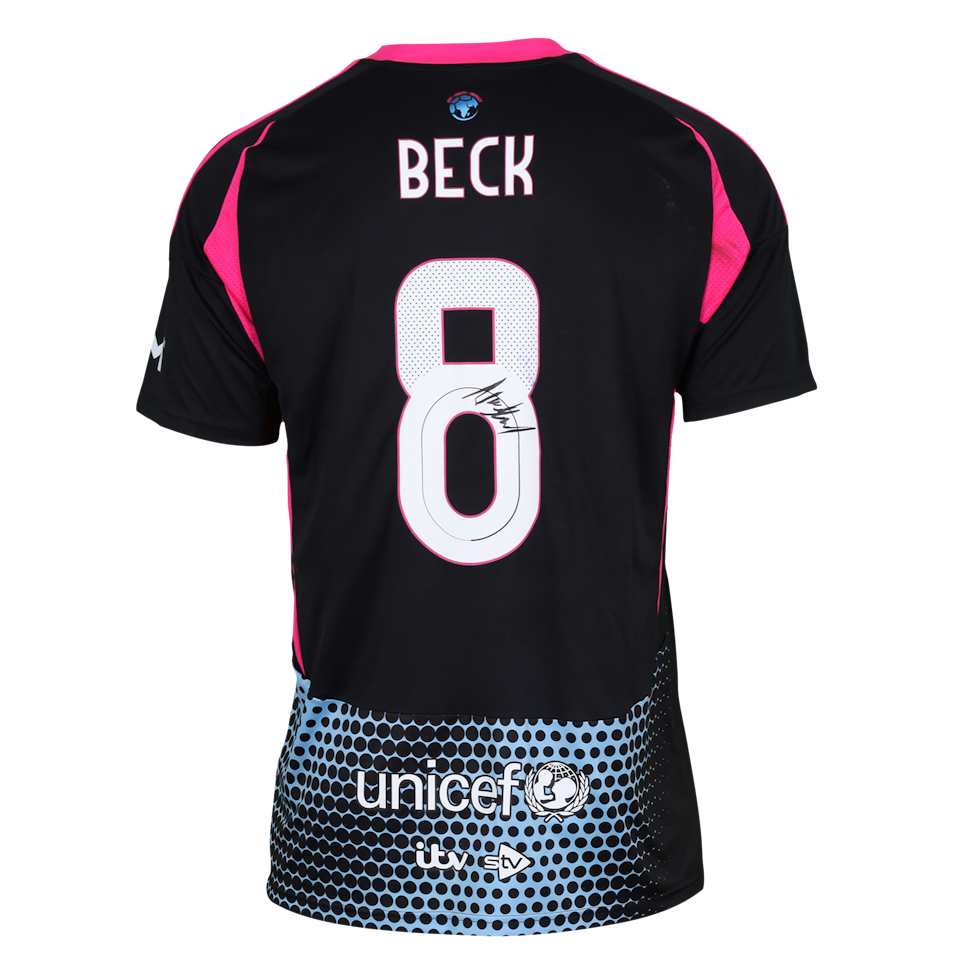 Noah Beck