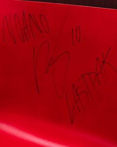 Noa Lang | Seat & Locker