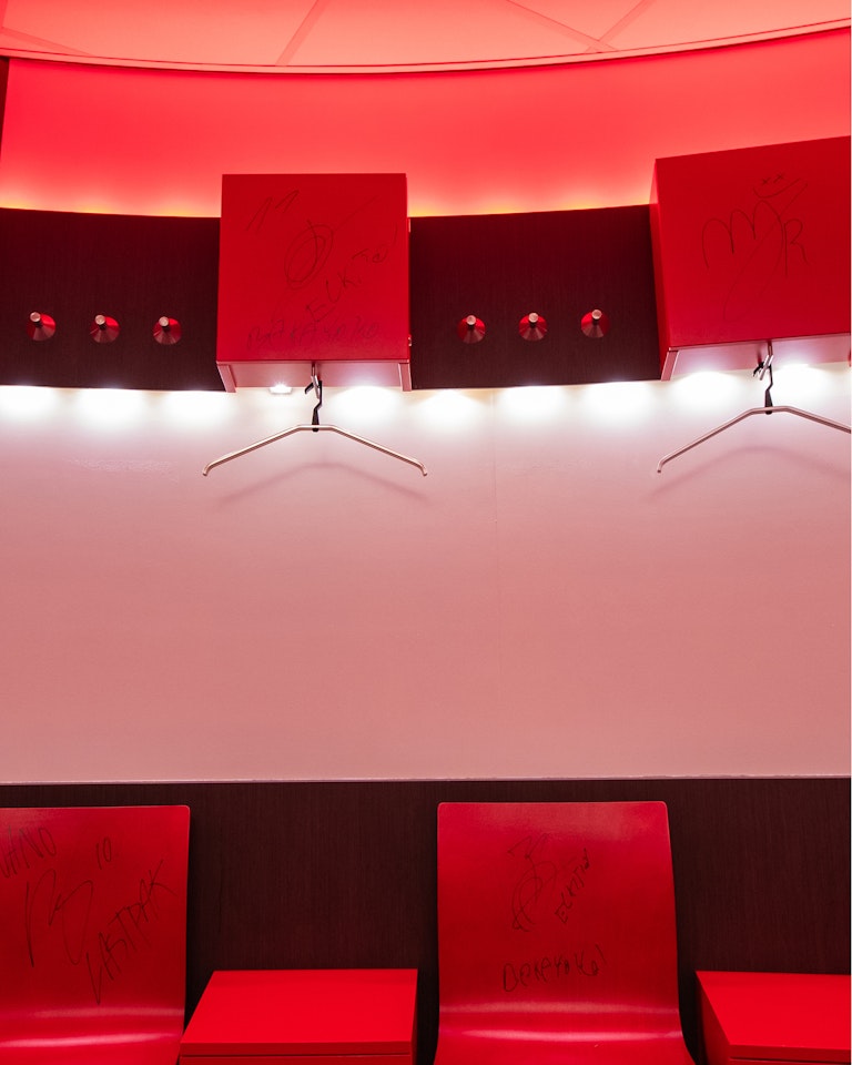 Noa Lang | Seat & Locker