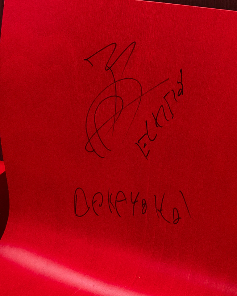 Johan Bakayoko | Seat & Locker