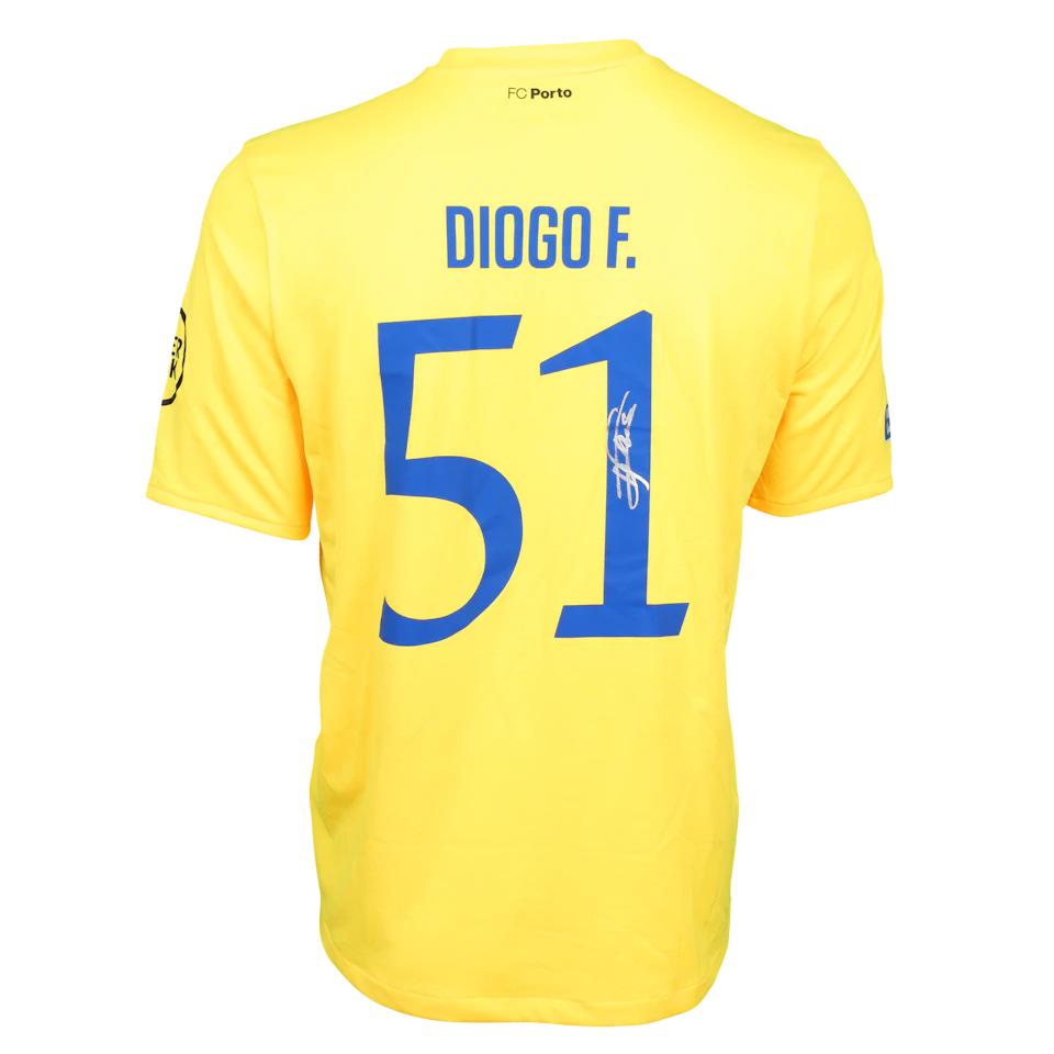 来自FC Porto的Diogo Dias Fernandes球衣