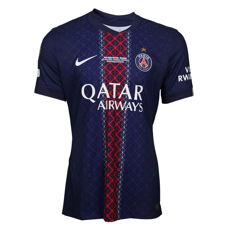 Lucas Hernández Paris Saint-Germain shirt