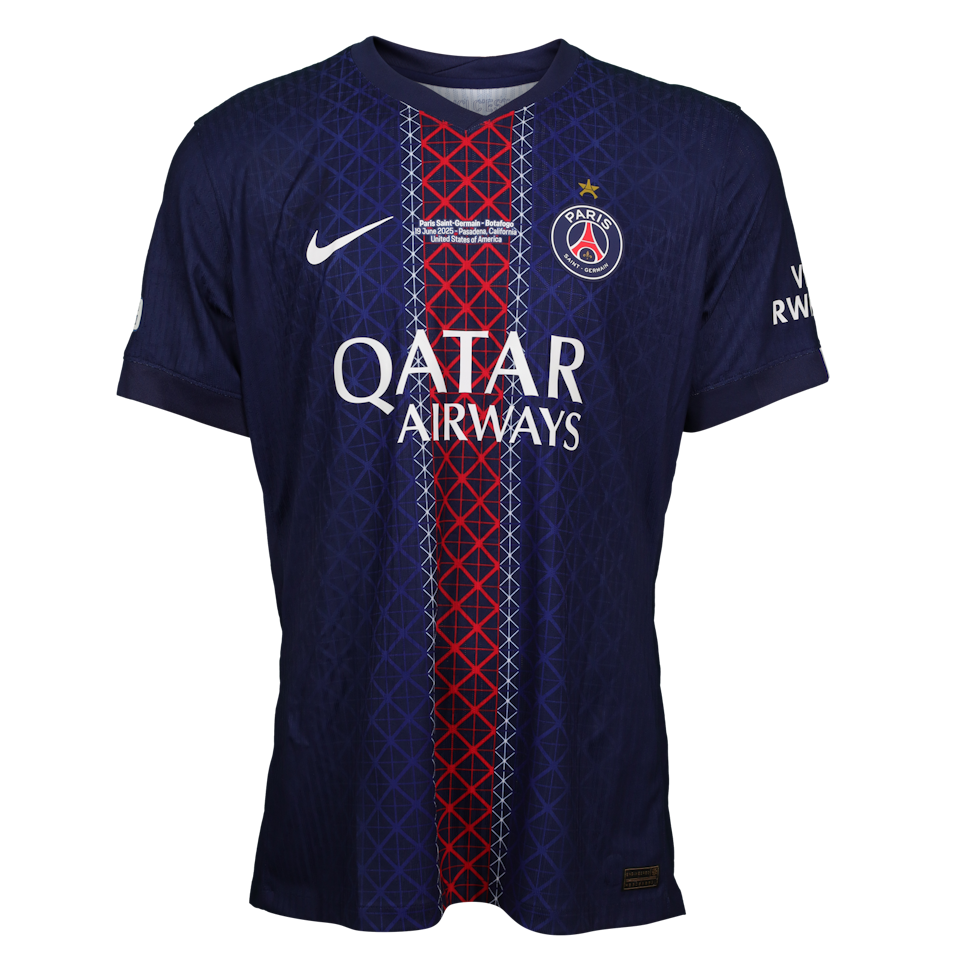 William Pacho Paris Saint-Germain shirt