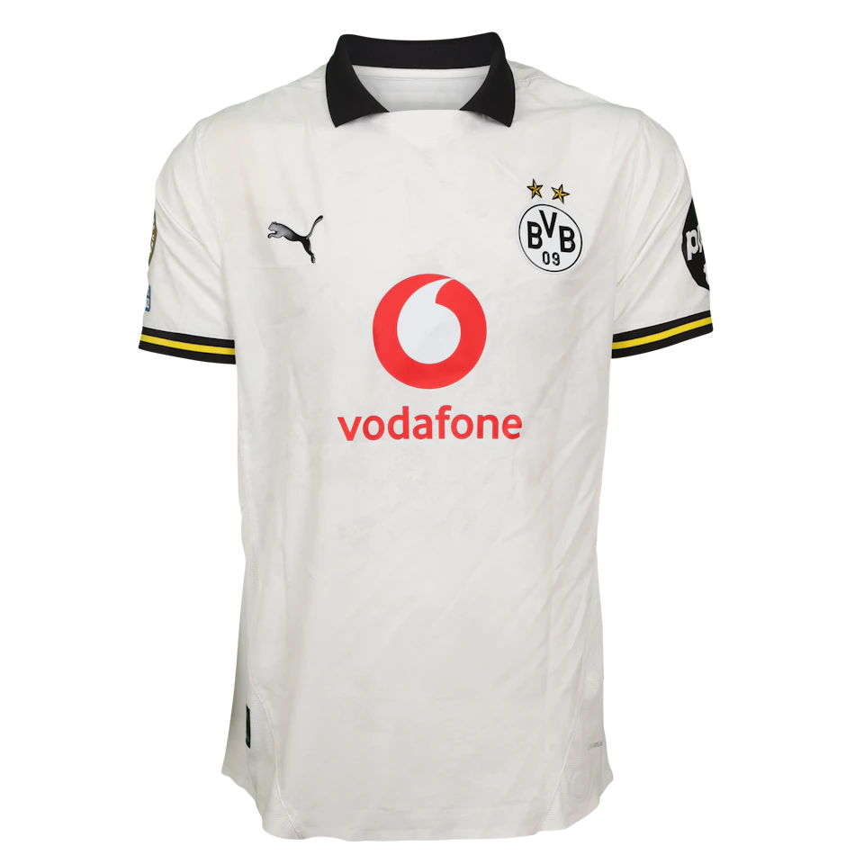 来自Borussia Dortmund的Ramy Bensebaini球衣