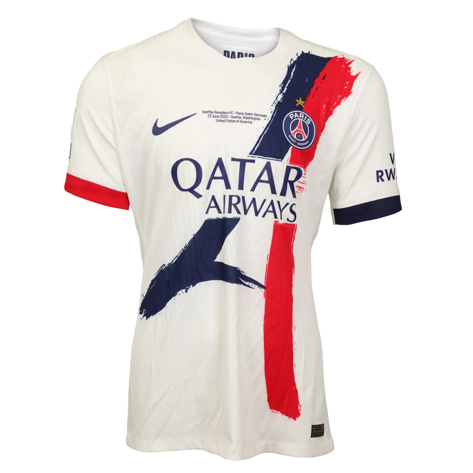 João Neves Paris Saint-Germain shirt