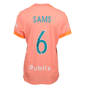 Orlando Pride 팀의 Emily Sams 셔츠