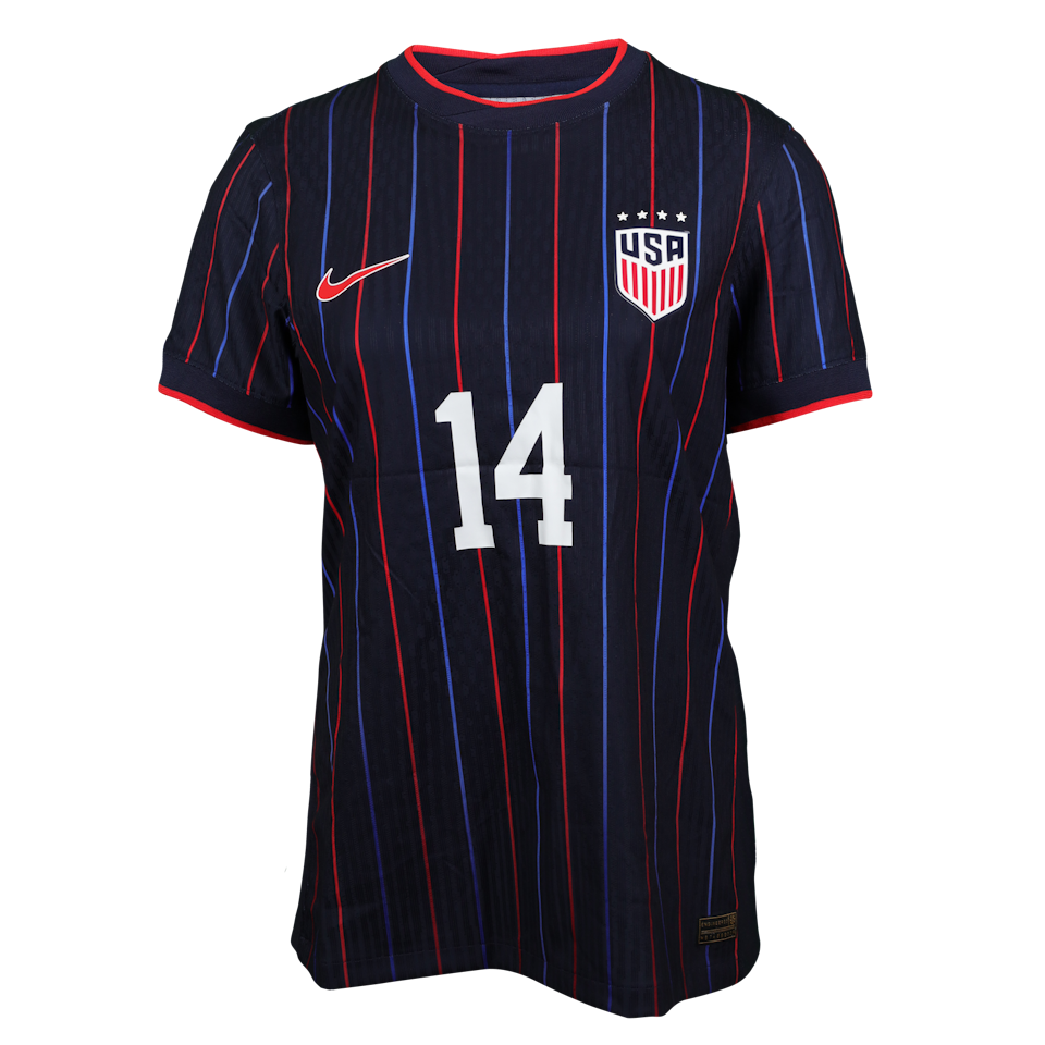 Shirt van Emily Sonnett United States W