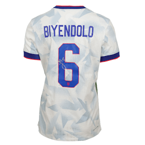 Lynn Biyendolo United States W shirt