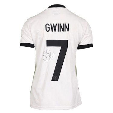 Giulia Gwinn Germany W shirt
