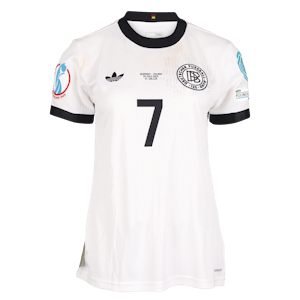 Giulia Gwinn Germany W shirt