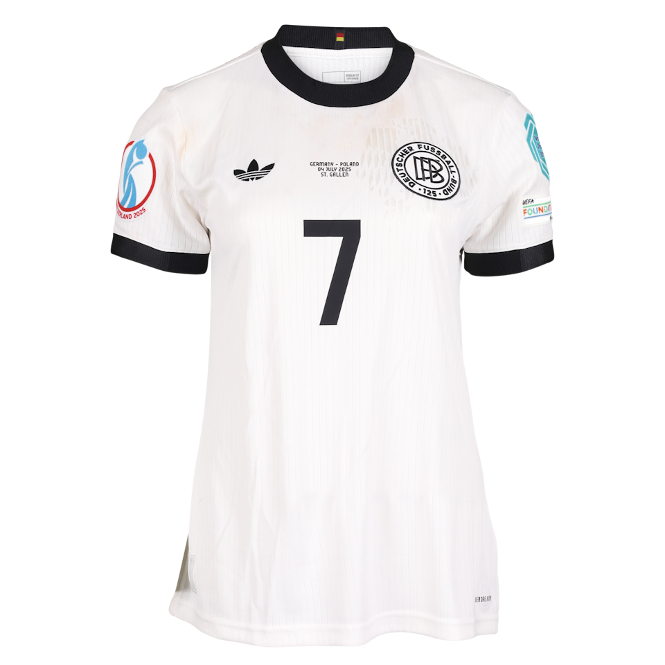 Giulia Gwinn Germany W shirt