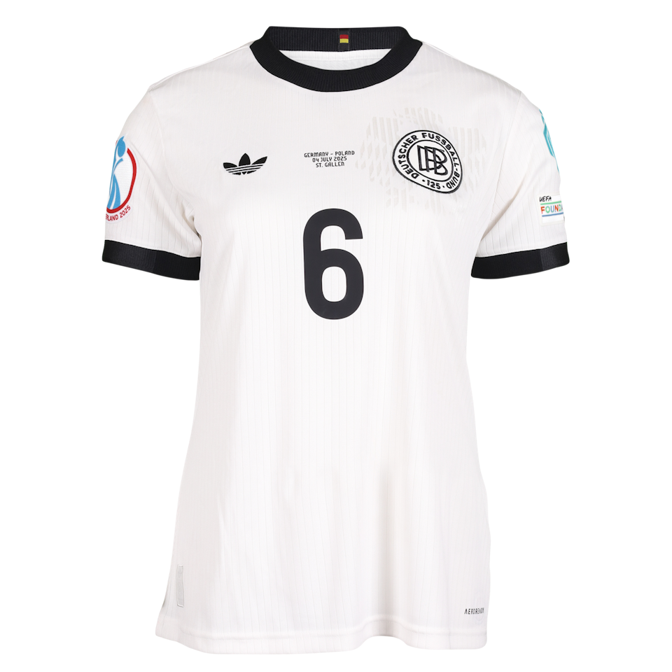 Janina Minge Germany W shirt