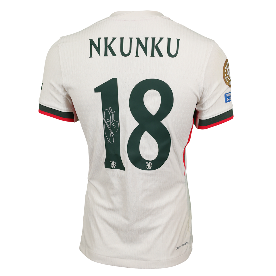 Christopher Nkunku Chelsea shirt