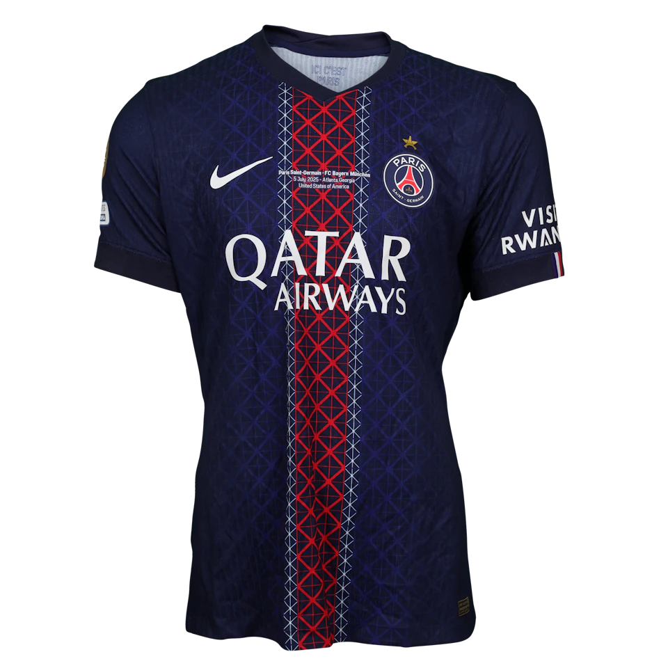 Lucas Hernández Paris Saint-Germain shirt