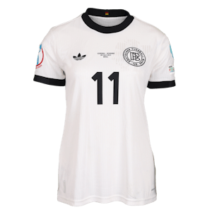 Lea Schüller Germany W forması