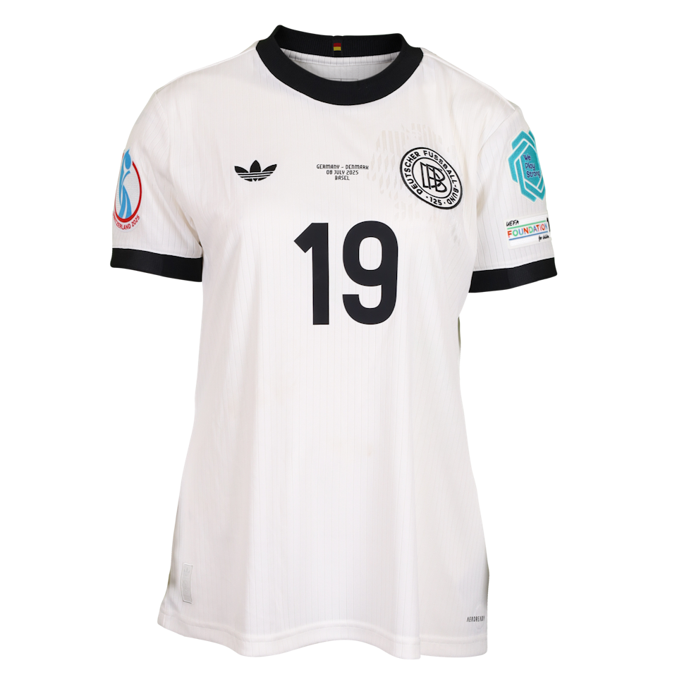 Germany W-Trikot von Klara Bühl