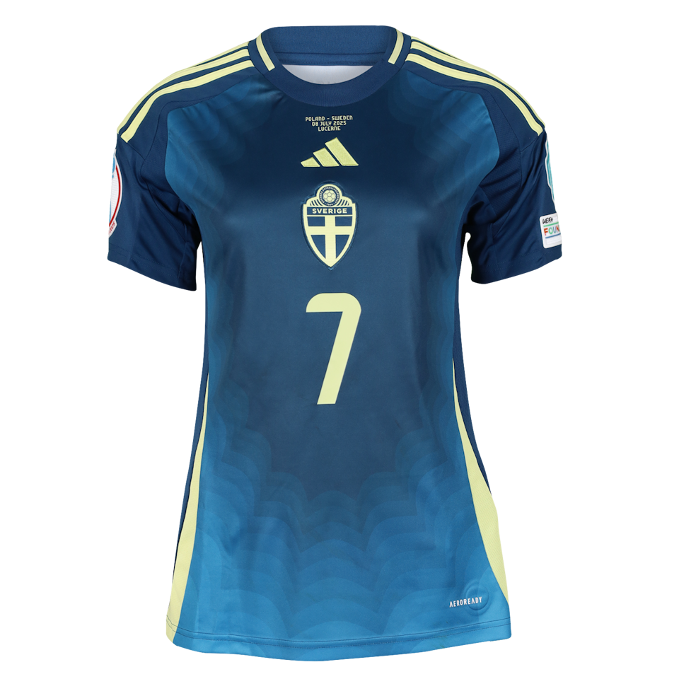Madelen Janogy Sweden W shirt
