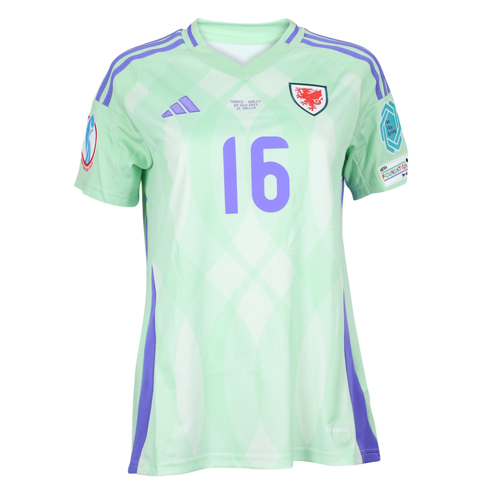 Charlotte Estcourt Wales W shirt