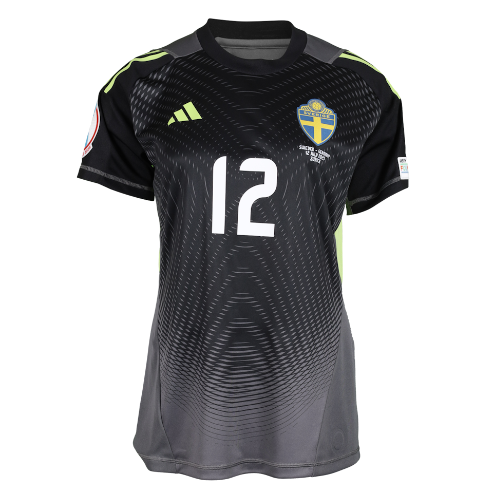Jennifer Falk Sweden W shirt