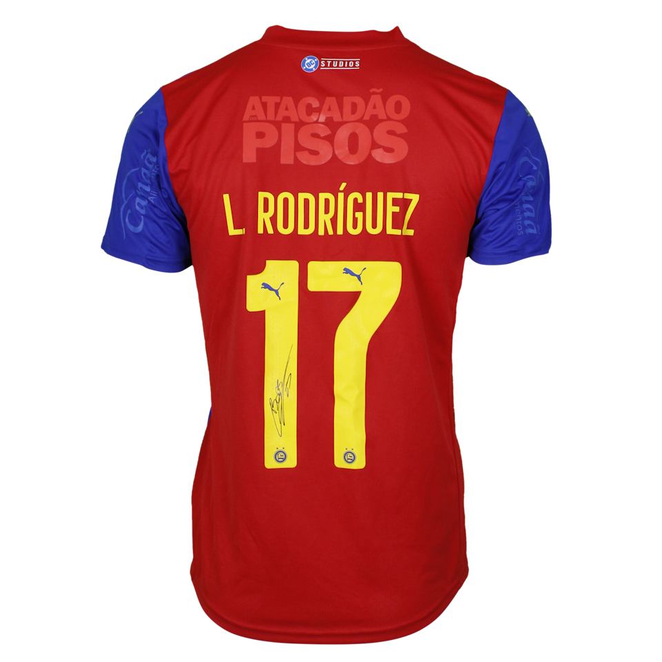 Luciano Rodríguez Bahia のシャツ
