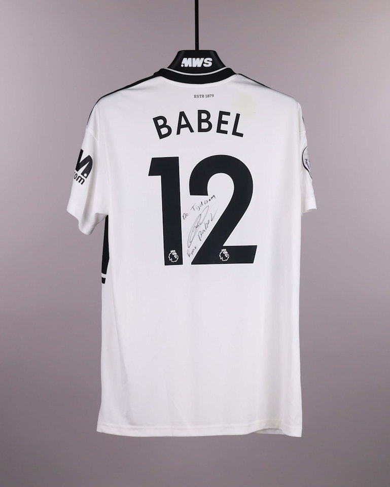 Ryan Babel Fulham shirt