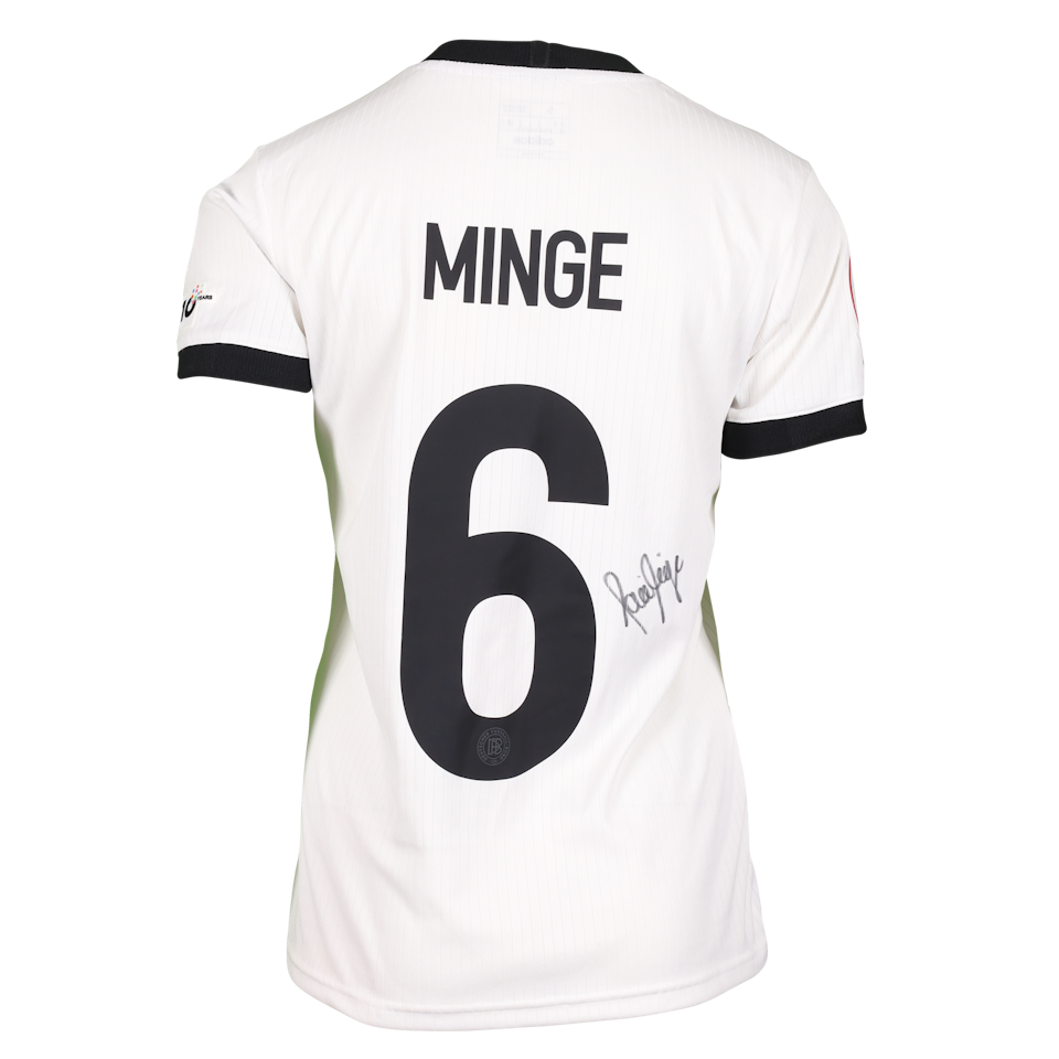 Janina Minge Germany W shirt
