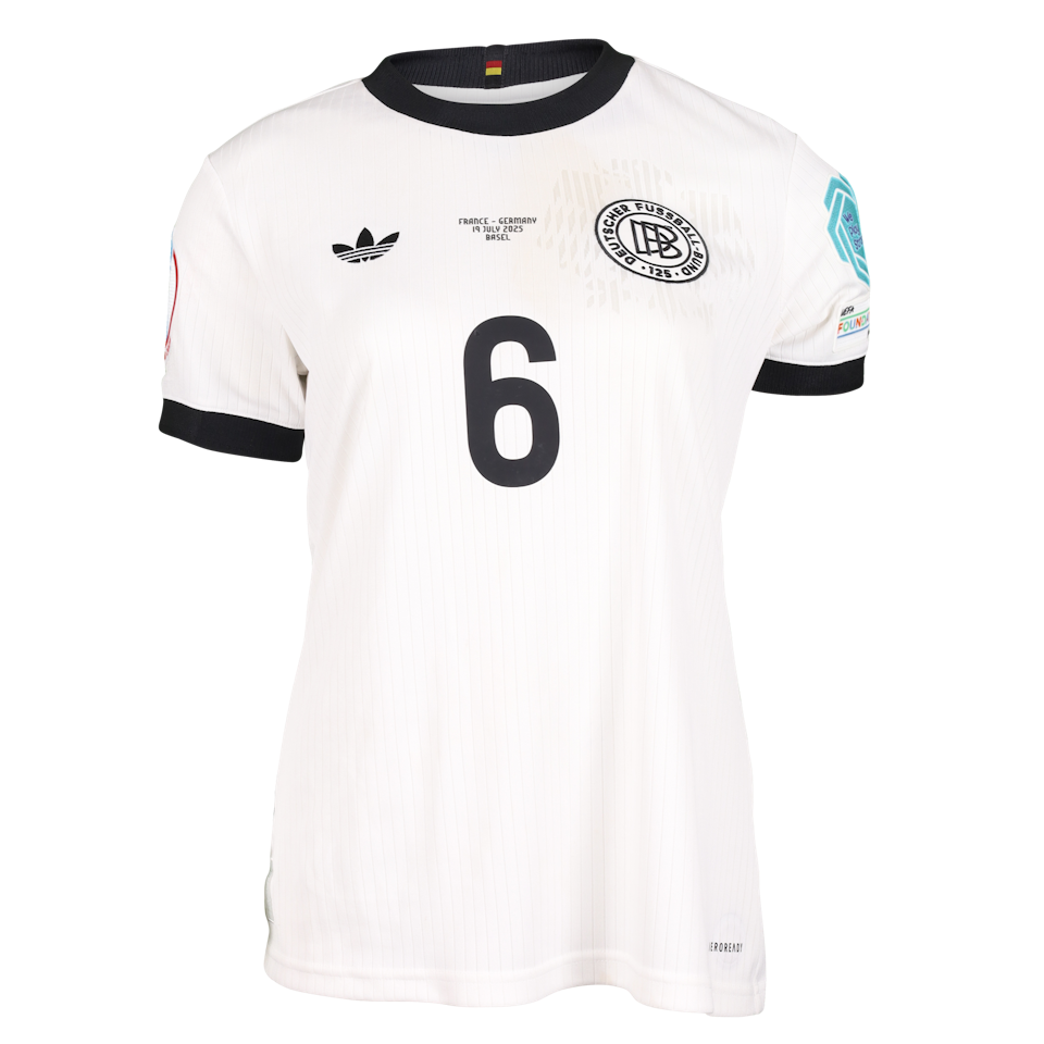 Janina Minge Germany W shirt