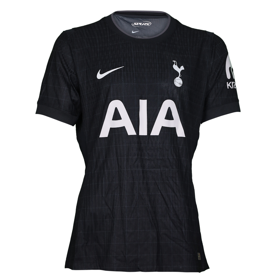 Cristian Romero Tottenham Hotspur shirt
