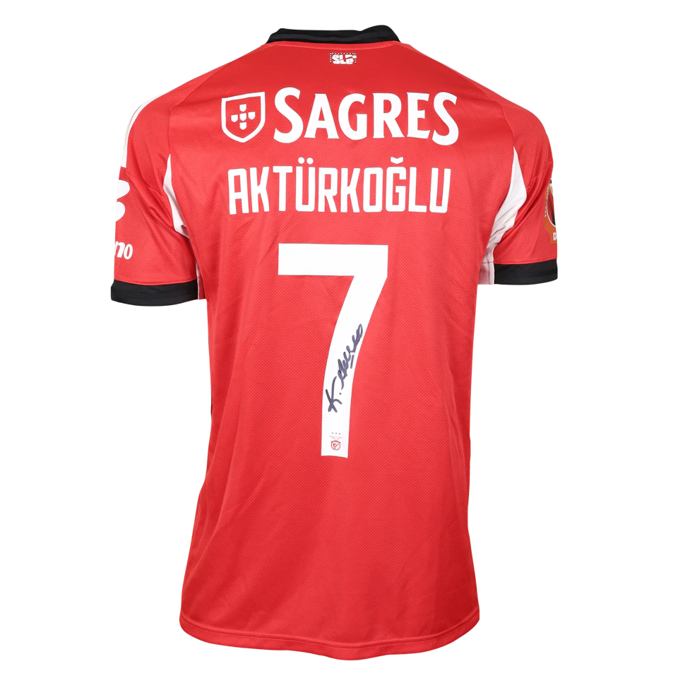 来自SL Benfica的Kerem Aktürkoğlu球衣