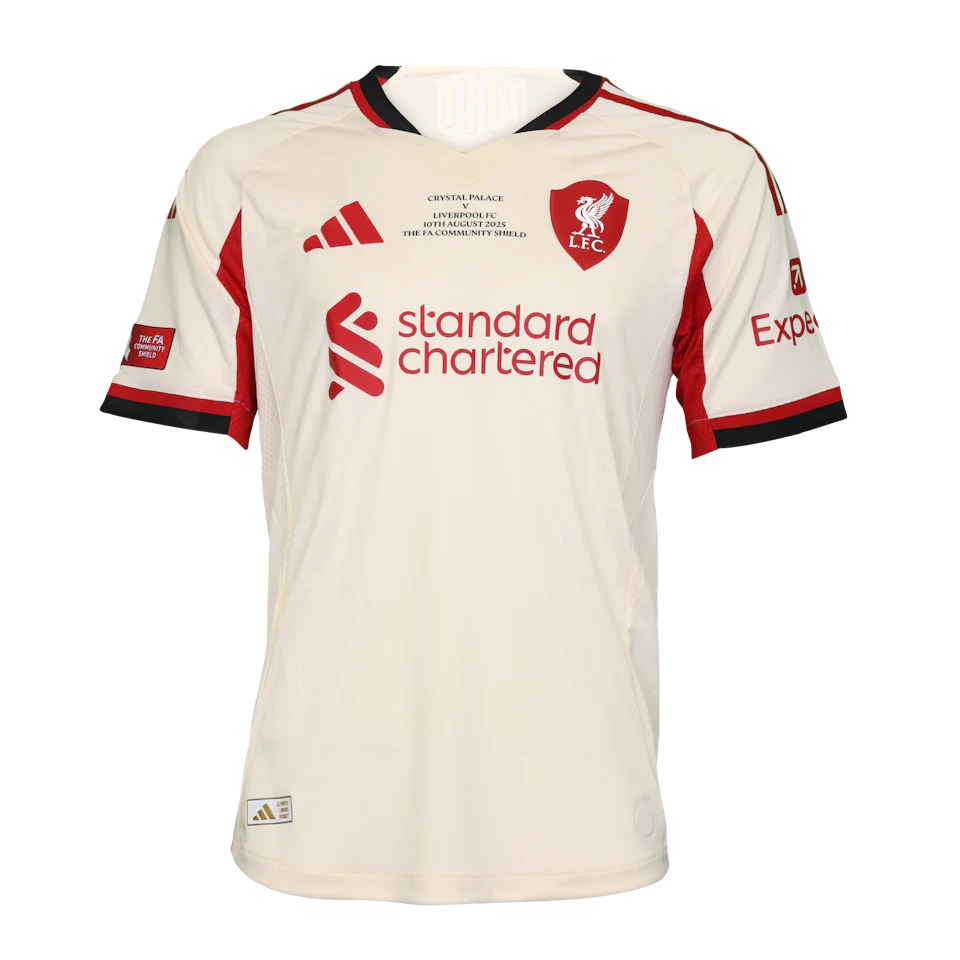 来自Liverpool的Andrew Robertson球衣