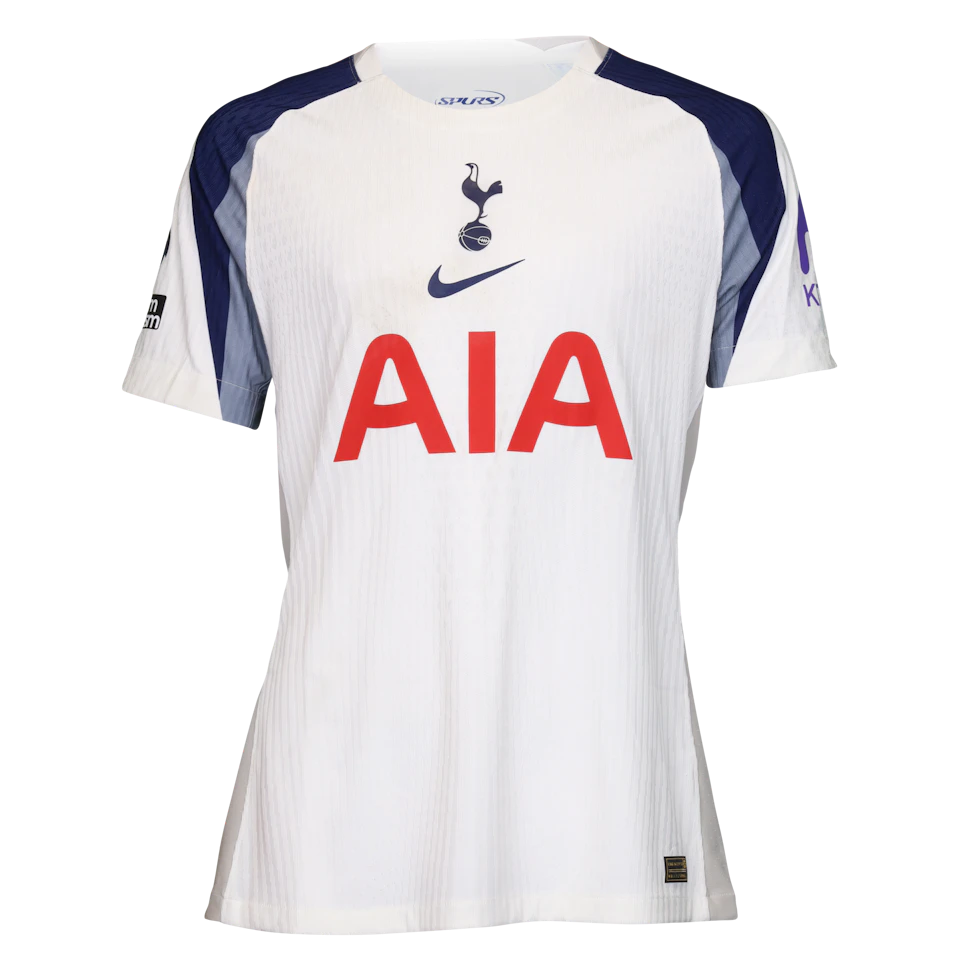 Cristian Romero Tottenham Hotspur のシャツ