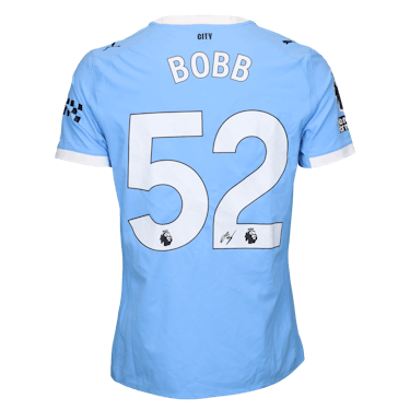 Camisola de Oscar Bobb, Manchester City