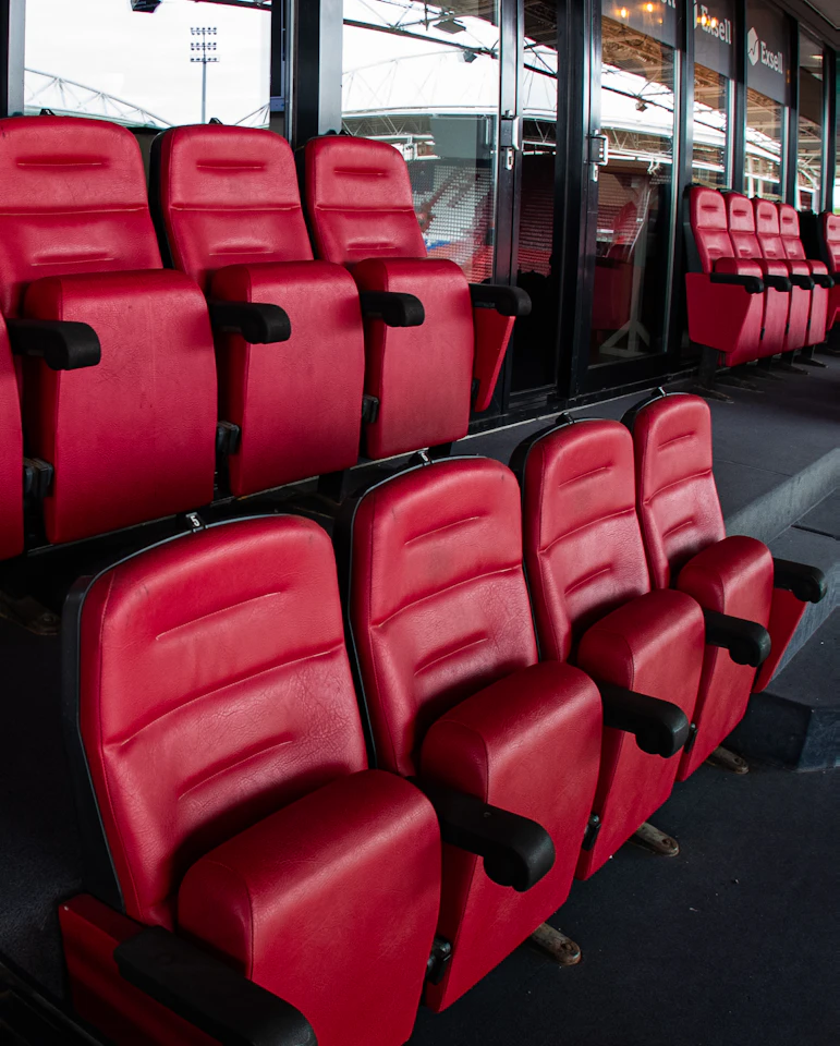 4x Old Business Seats