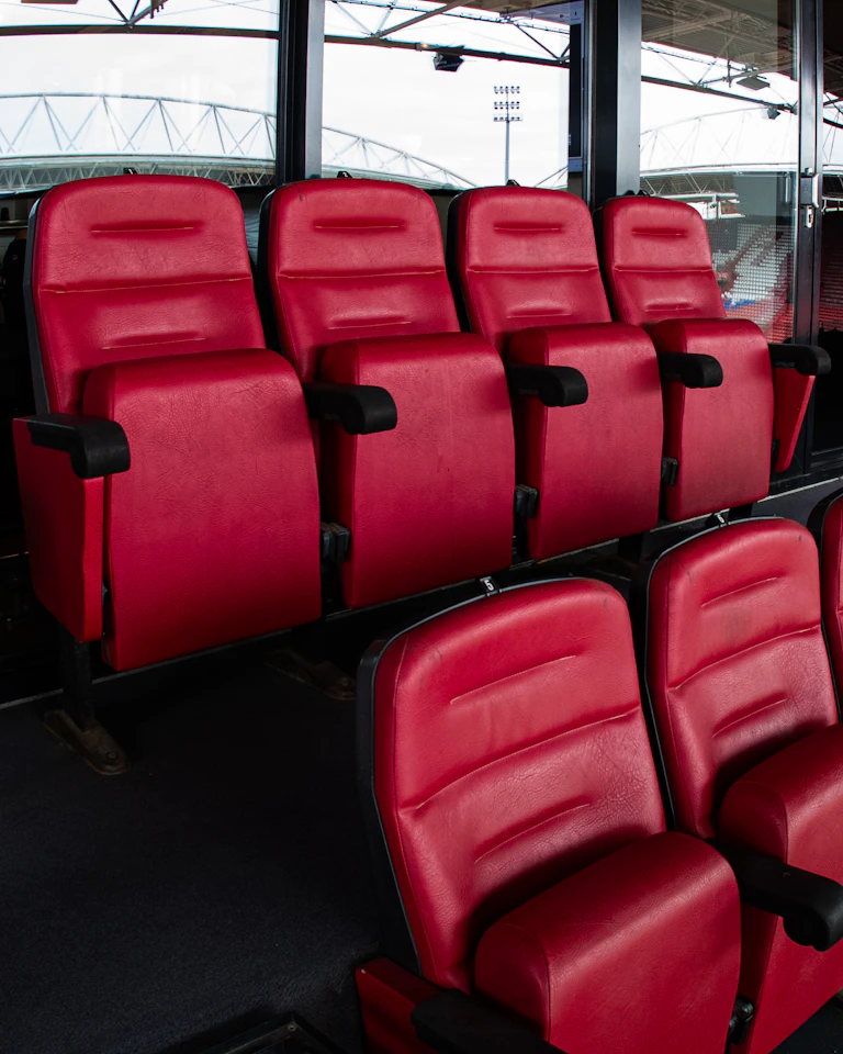 4x Old Business Seats